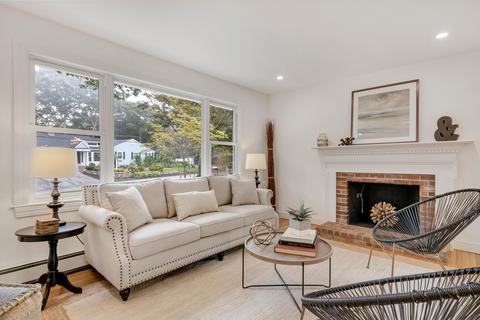 151 Robbins St, Osterville, MA 02655 photo 17