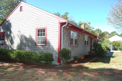 45 Brittany Dr, Cotuit, MA 02635 photo 4