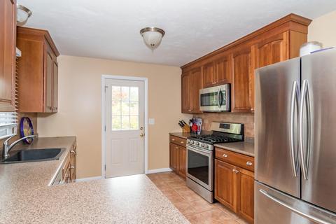 42 Chartwell Dr, Bourne, MA 02532 photo 6