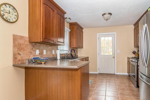 42 Chartwell Dr, Bourne, MA 02532 photo 8