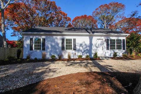 49 Rustic Ln, Hyannis, MA 02601 photo 3