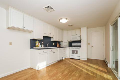 87 Pineview Dr, Cotuit, MA 02635 photo 7