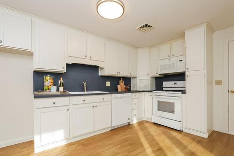 87 Pineview Dr, Cotuit, MA 02635 photo 6