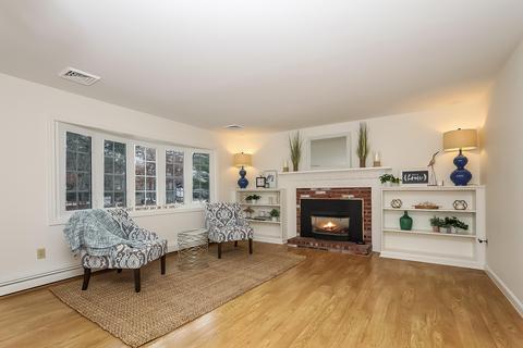 87 Pineview Dr, Cotuit, MA 02635 photo 3