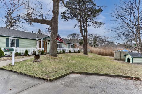 15 Pine Ln, Hyannis, MA 02601 photo 3