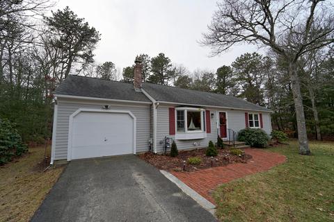 7 Truman Ln, Cotuit, MA 02635 photo 2
