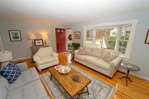 7 Truman Ln, Cotuit, MA 02635 photo 4