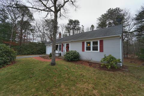 7 Truman Ln, Cotuit, MA 02635 photo 3