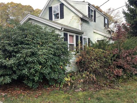 111 Orchard Rd, Mashpee, MA 02649 photo 2