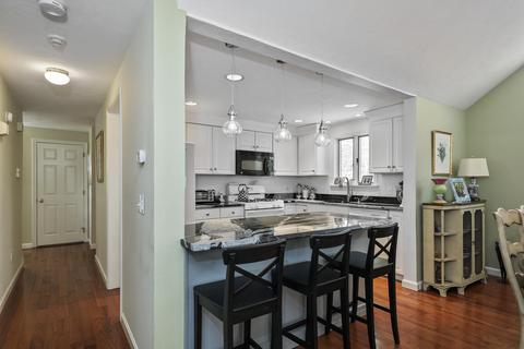 21 Portside Dr, Mashpee, MA 02649 photo 2