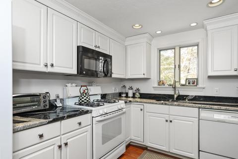 21 Portside Dr, Mashpee, MA 02649 photo 5