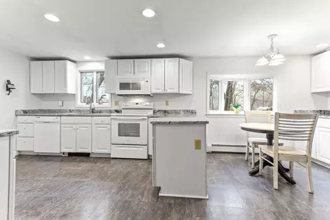 142 Willow Run Dr, Centerville, MA 02632 photo 18