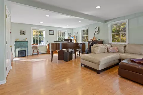 142 Willow Run Dr, Centerville, MA 02632 photo 9
