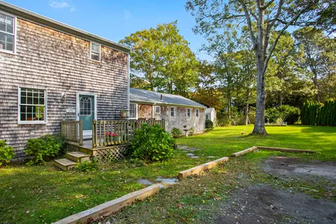 142 Willow Run Dr, Centerville, MA 02632 photo 2