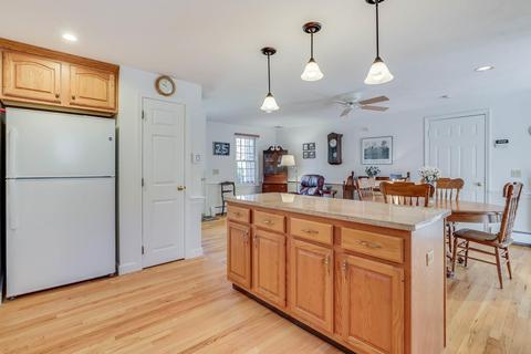 58 Fox Den Bluff Rd, Cotuit, MA 02635 photo 9