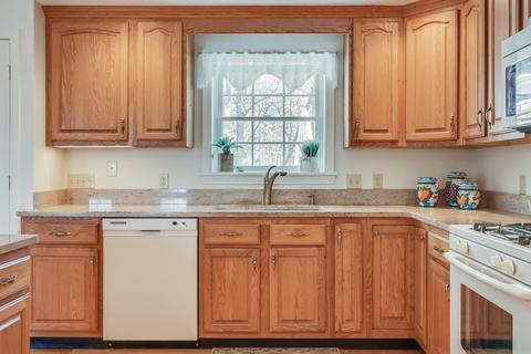 58 Fox Den Bluff Rd, Cotuit, MA 02635 photo 7
