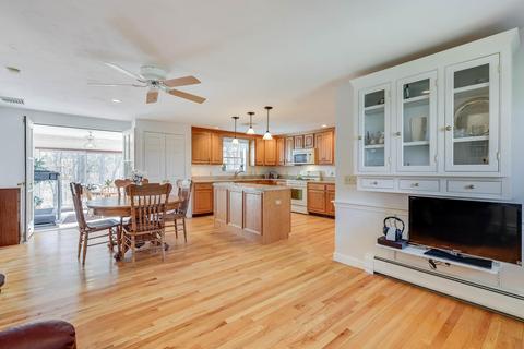 58 Fox Den Bluff Rd, Cotuit, MA 02635 photo 10