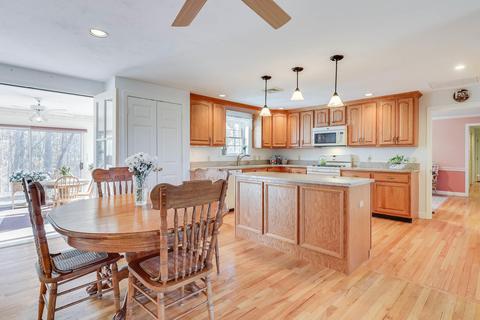 58 Fox Den Bluff Rd, Cotuit, MA 02635 photo 2