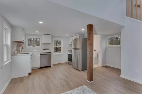 97 Main St, Mashpee, MA 02649 photo 6