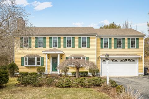 40 Meadowbrook Rd, Mashpee, MA 02649 photo 1