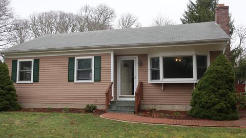 12 Eldridge Ave, Hyannis, MA 02601 photo 1