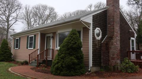 12 Eldridge Ave, Hyannis, MA 02601 photo 2