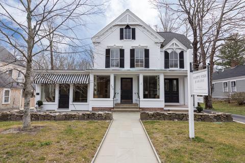 173 Route 6a Yarmouth Port Ma 02675 56 Photos Mls 22101768 Movoto