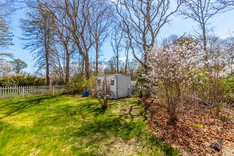 82 Maple St, Buzzards Bay, MA 02532 photo 4