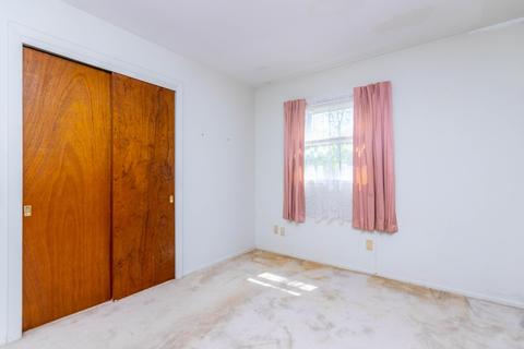 82 Maple St, Buzzards Bay, MA 02532 photo 10
