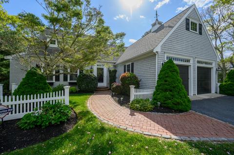 51 Regatta Dr, Mashpee, MA 02649 photo 4