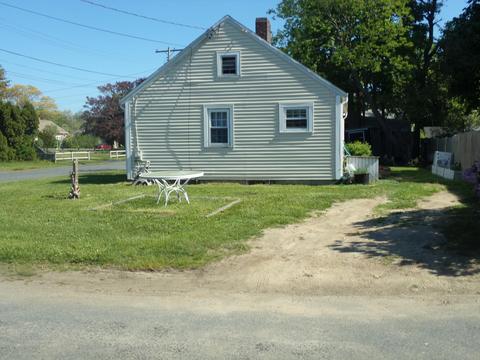 128 Locust St, Hyannis, MA 02601 photo 4