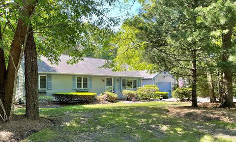 935 Bumps River Rd, Centerville, MA 02632 photo 1