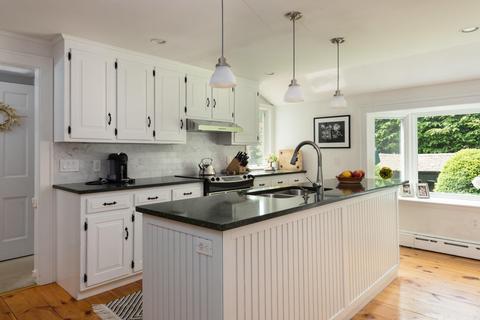 95 Clarke Rd, Needham, MA 02492 photo 4