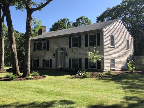69 Geraldine Rd, Cotuit, MA 02635 photo 1