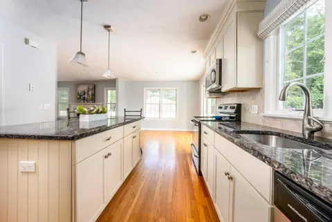 208 James Cir, Mashpee, MA 02649 photo 9