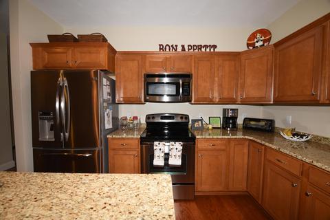 16 Chadwick Ct, Mashpee, MA 02649 photo 6
