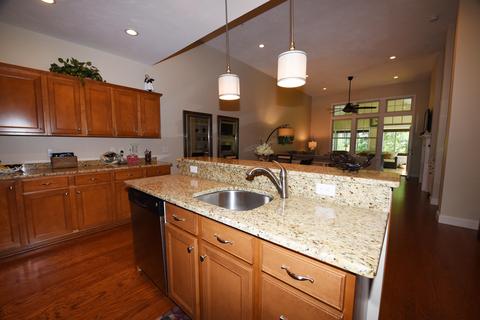 16 Chadwick Ct, Mashpee, MA 02649 photo 8