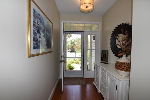 16 Chadwick Ct, Mashpee, MA 02649 photo 3