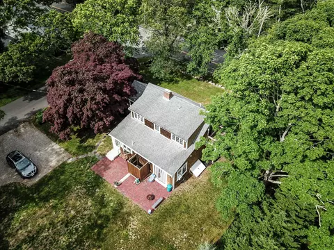 81 High St, Cotuit, MA 02635 photo 8