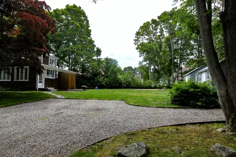 81 High St, Cotuit, MA 02635 photo 12
