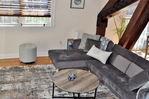 615 Main St #8, Hyannis, MA 02601 photo 4