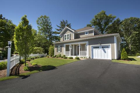 37 Cobblestone Cir, Mashpee, MA 02649 photo 3