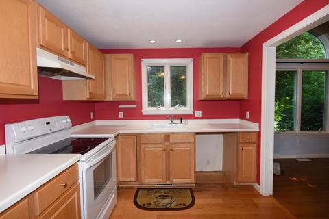 11 Windward St, Mashpee, MA 02649 photo 4