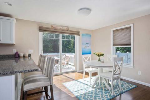 74 Pheasant Hill Cir, Cotuit, MA 02635 photo 5