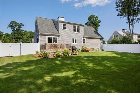 74 Pheasant Hill Cir, Cotuit, MA 02635 photo 2