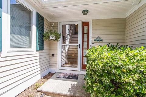 18 Rolling Green Ln, Mashpee, MA 02649 photo 2