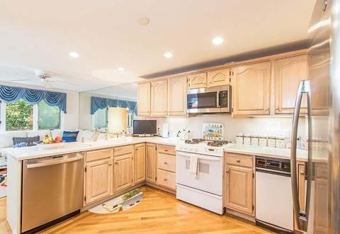 18 Rolling Green Ln, Mashpee, MA 02649 photo 4