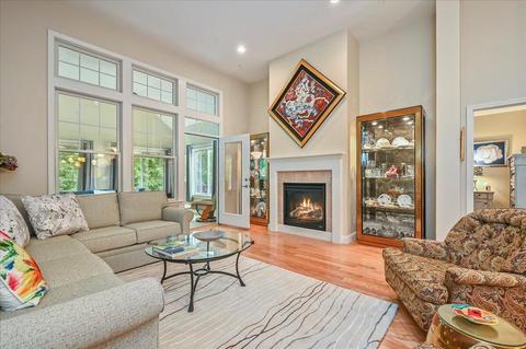 92 Grey Hawk Dr, Mashpee, MA 02649 photo 4