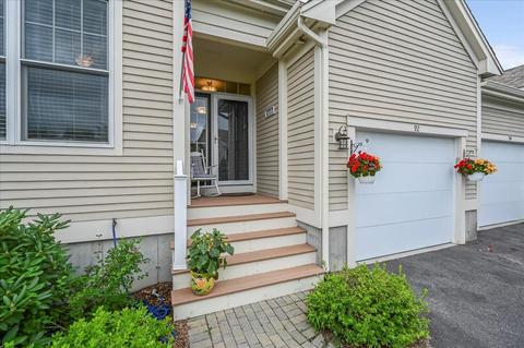 92 Grey Hawk Dr, Mashpee, MA 02649 photo 2