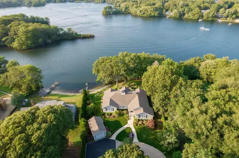 256 Holly Point Rd, Centerville, MA 02632 photo 1